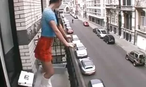 شاب وقحة يدخن بلا خجل افلام سكسيه هنديه الملاعين مع رجل على السرير فيديو إباحي 