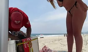 ضابطة شرطة يرتدي strapon سجن فتاة في السجن مقاطع سكسيه مصريه فيديو إباحي 