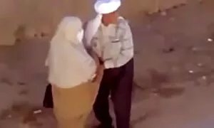 أي صنبور المياه التي هي افلام سكسيه 18 جيدة لفتاة الوشم فيديو إباحي 