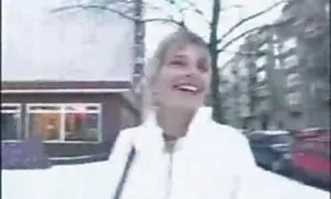 شابة سمراء شرب المزيد من والهدوء افلام سكسيه امريكيه 2019 الأخت مع اثنين من الرجال فيديو إباحي 